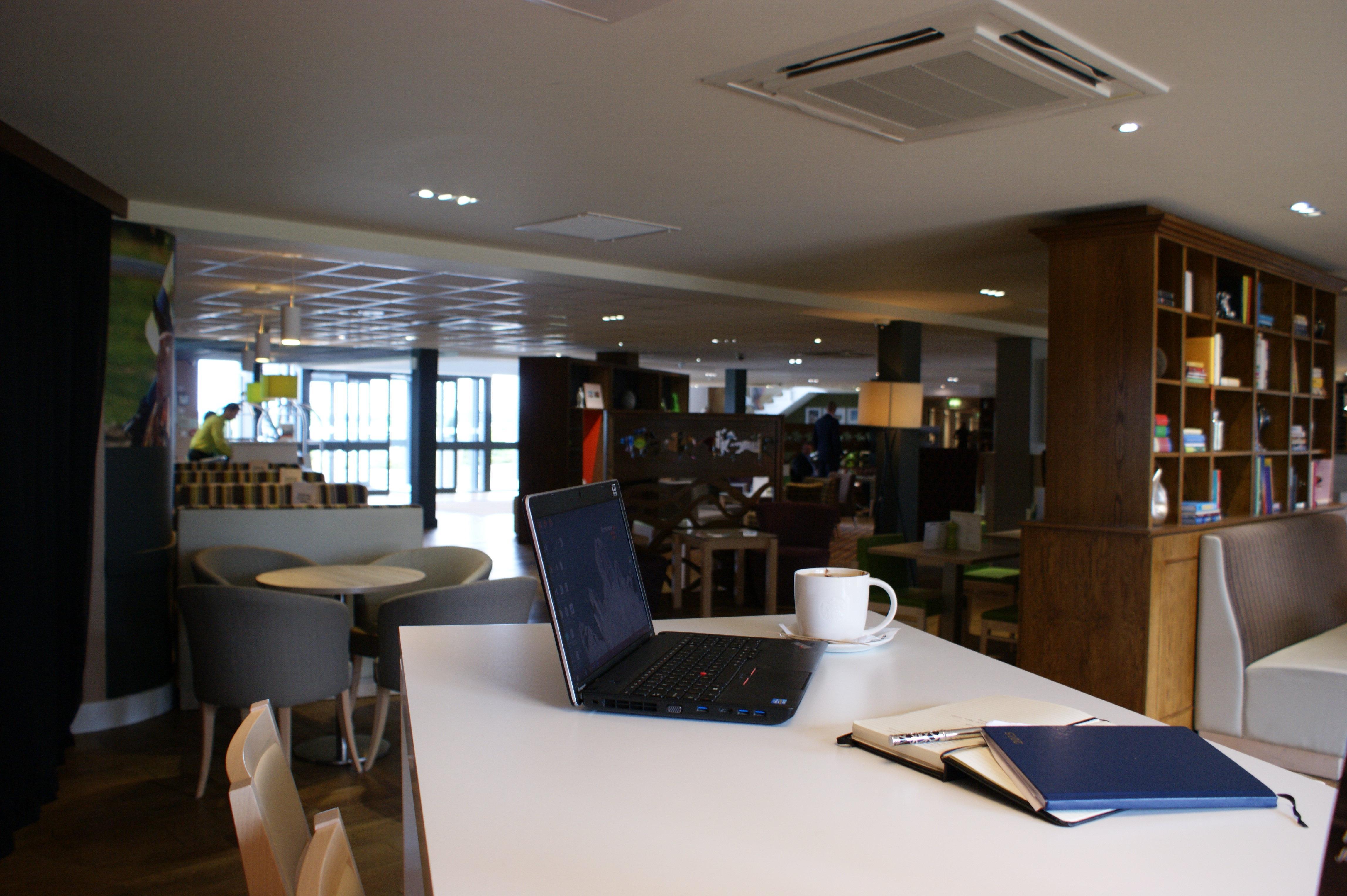 Holiday Inn Huntingdon Racecourse By Ihg Ngoại thất bức ảnh