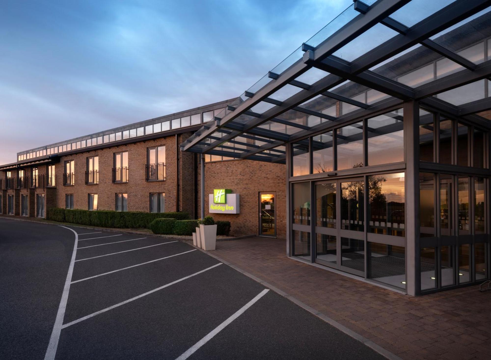 Holiday Inn Huntingdon Racecourse By Ihg Ngoại thất bức ảnh