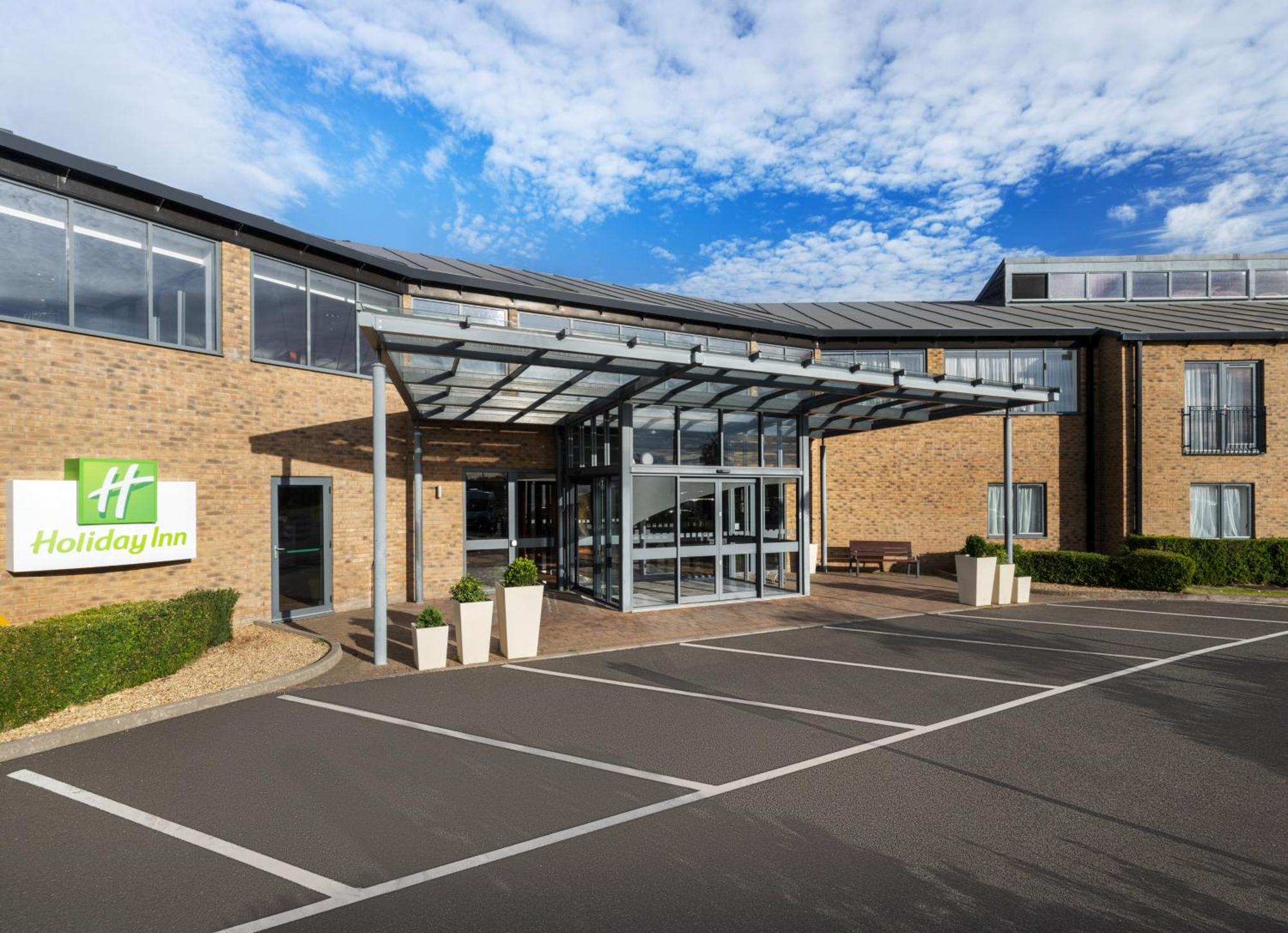 Holiday Inn Huntingdon Racecourse By Ihg Ngoại thất bức ảnh