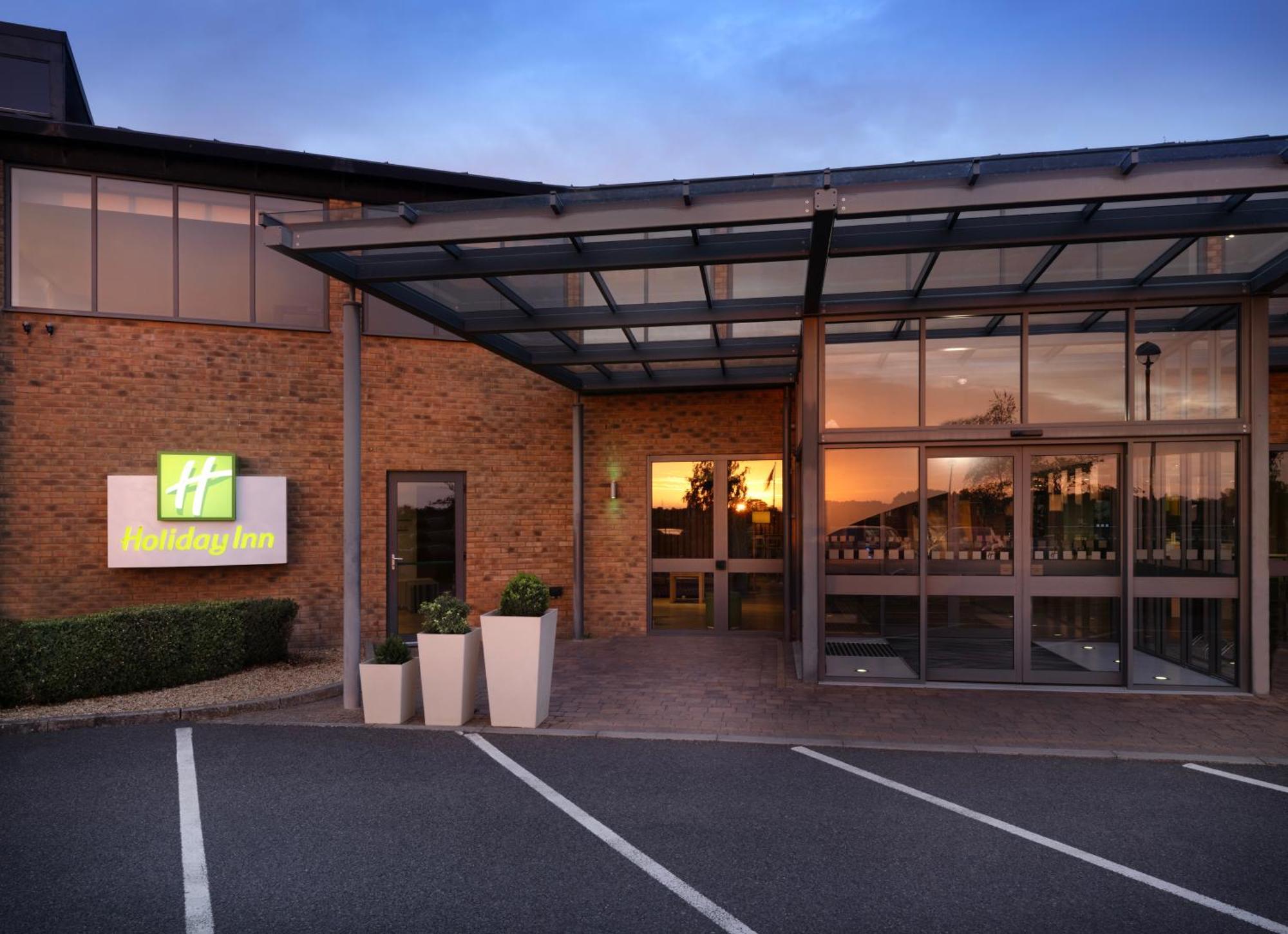 Holiday Inn Huntingdon Racecourse By Ihg Ngoại thất bức ảnh