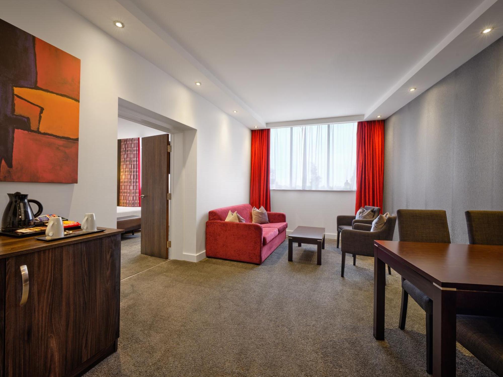 Holiday Inn Huntingdon Racecourse By Ihg Ngoại thất bức ảnh