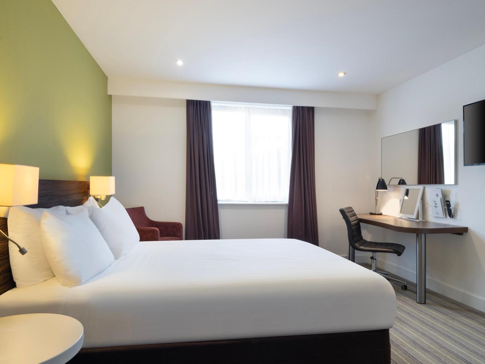 Holiday Inn Huntingdon Racecourse By Ihg Ngoại thất bức ảnh