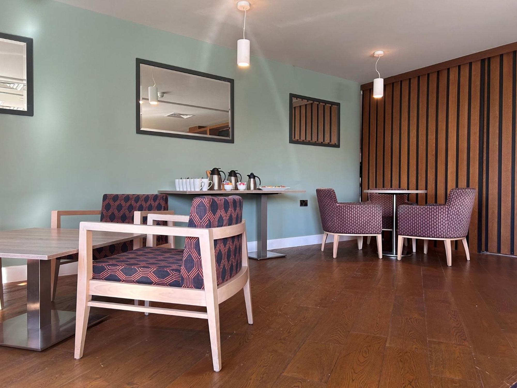 Holiday Inn Huntingdon Racecourse By Ihg Ngoại thất bức ảnh